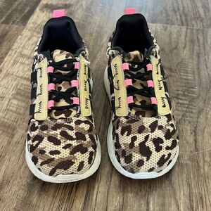 Toddler size 9.5 adidas